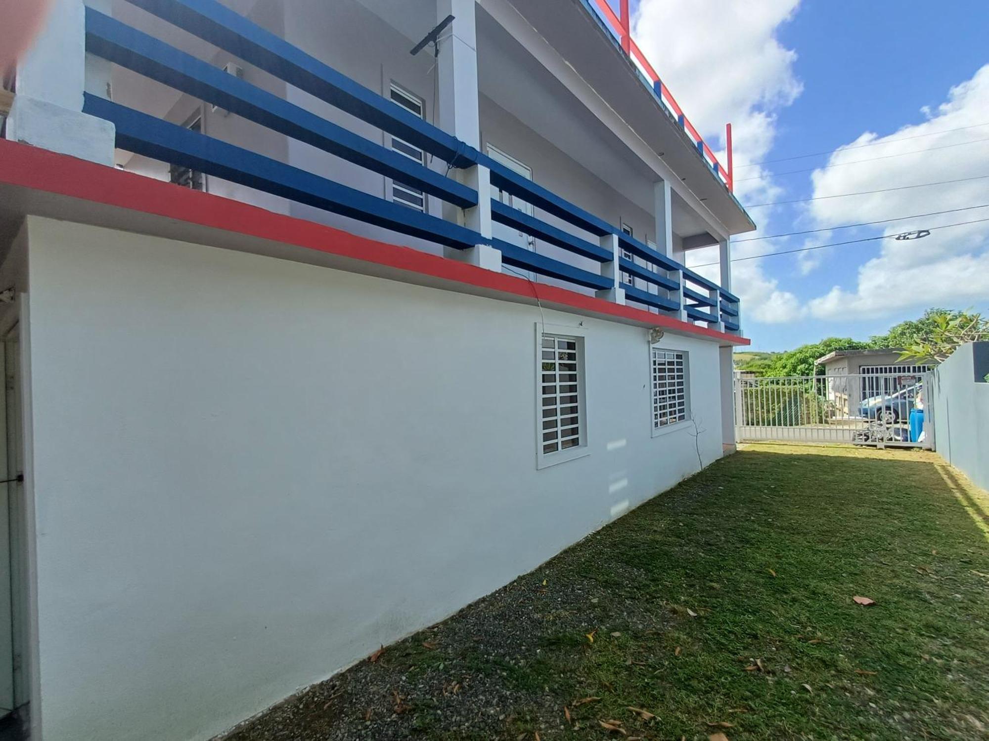 Rooster Run Glamping Camping Has Rooftop And Off The Ground Glamping Experience For 1 To 16 In A Single Tent And Views Of The Rain Forrest And To Culebra Across The Atlantic Ocean W Tents, Linens, Deluxe Air Beds, Warm Shower And More At A Great Pric Vieques Esterno foto