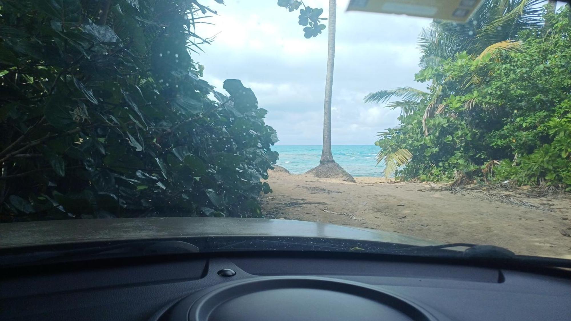 Rooster Run Glamping Camping Has Rooftop And Off The Ground Glamping Experience For 1 To 16 In A Single Tent And Views Of The Rain Forrest And To Culebra Across The Atlantic Ocean W Tents, Linens, Deluxe Air Beds, Warm Shower And More At A Great Pric Vieques Esterno foto
