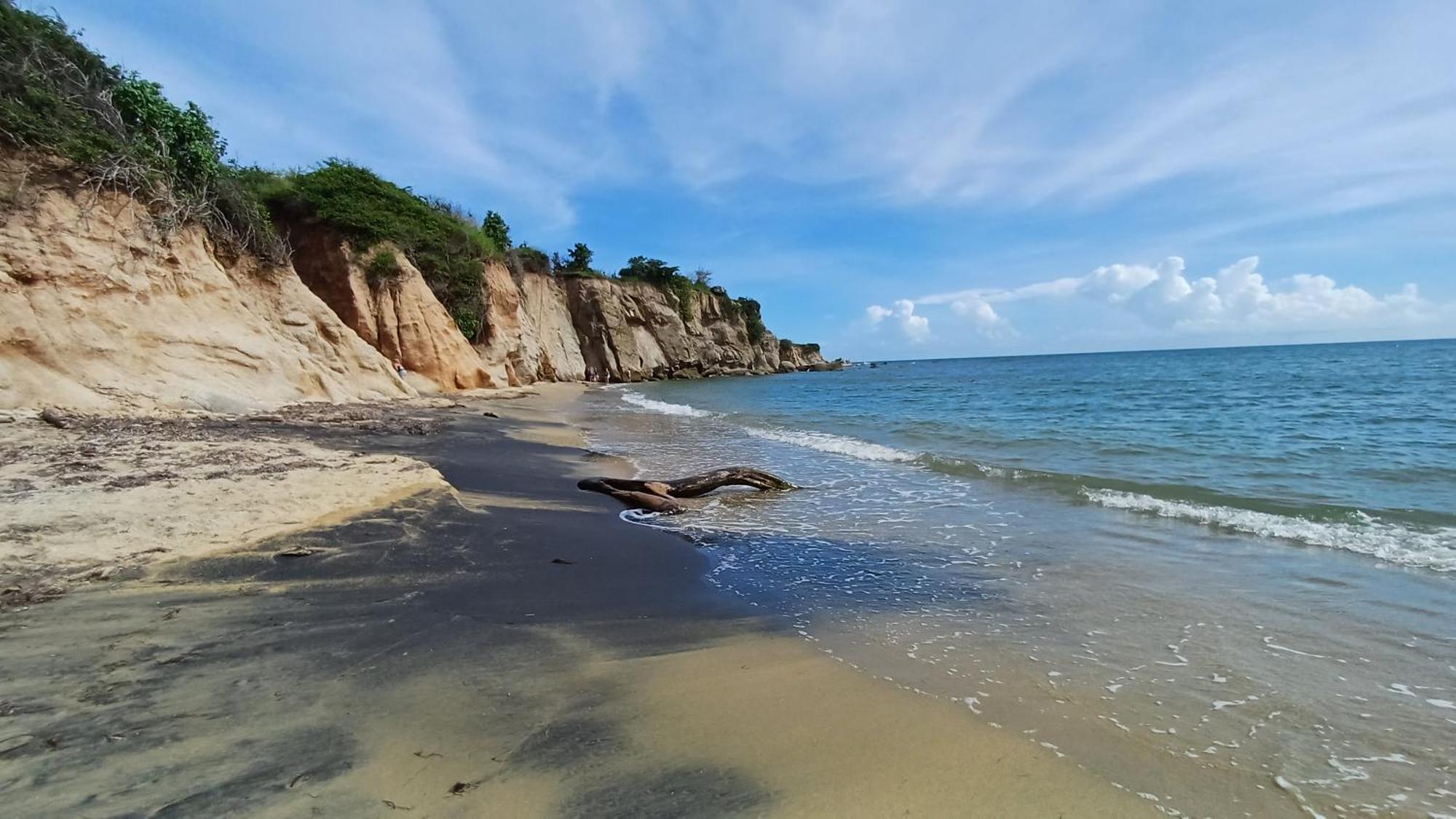 Rooster Run Glamping Camping Has Rooftop And Off The Ground Glamping Experience For 1 To 16 In A Single Tent And Views Of The Rain Forrest And To Culebra Across The Atlantic Ocean W Tents, Linens, Deluxe Air Beds, Warm Shower And More At A Great Pric Vieques Esterno foto