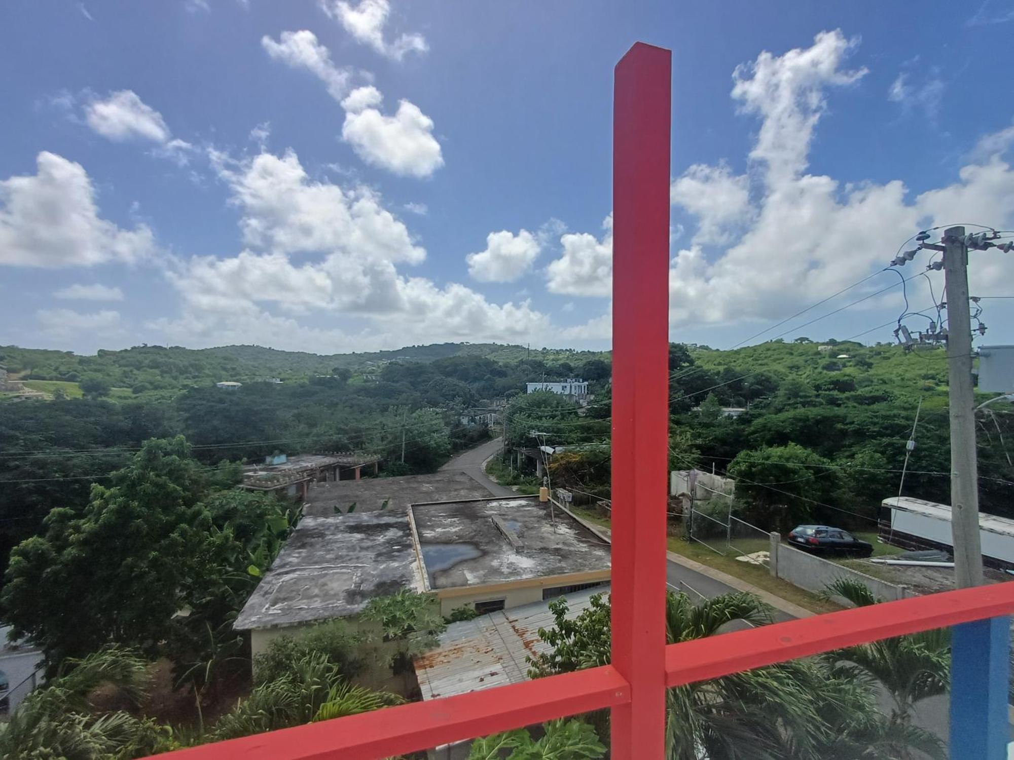 Rooster Run Glamping Camping Has Rooftop And Off The Ground Glamping Experience For 1 To 16 In A Single Tent And Views Of The Rain Forrest And To Culebra Across The Atlantic Ocean W Tents, Linens, Deluxe Air Beds, Warm Shower And More At A Great Pric Vieques Esterno foto