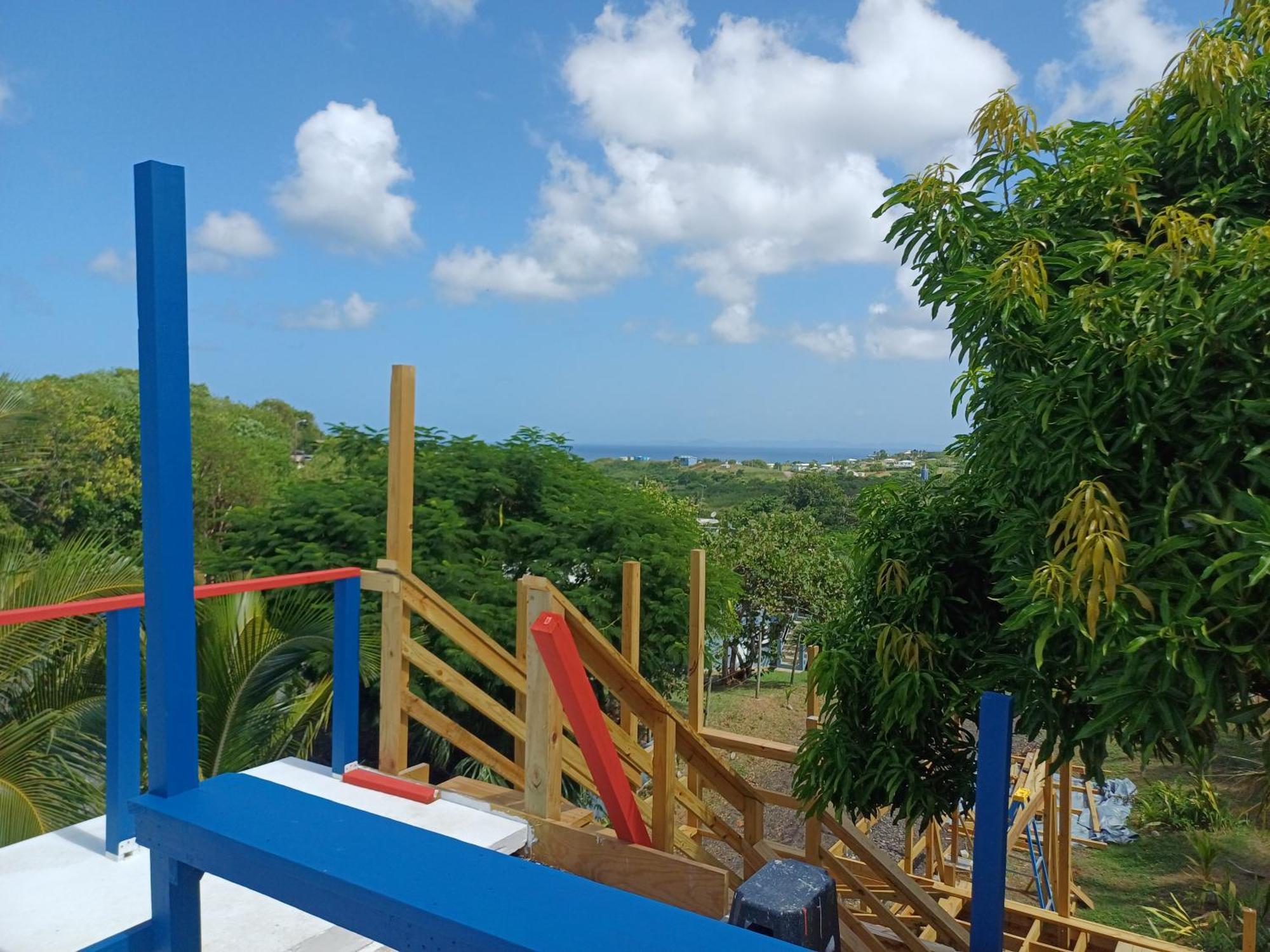 Rooster Run Glamping Camping Has Rooftop And Off The Ground Glamping Experience For 1 To 16 In A Single Tent And Views Of The Rain Forrest And To Culebra Across The Atlantic Ocean W Tents, Linens, Deluxe Air Beds, Warm Shower And More At A Great Pric Vieques Esterno foto