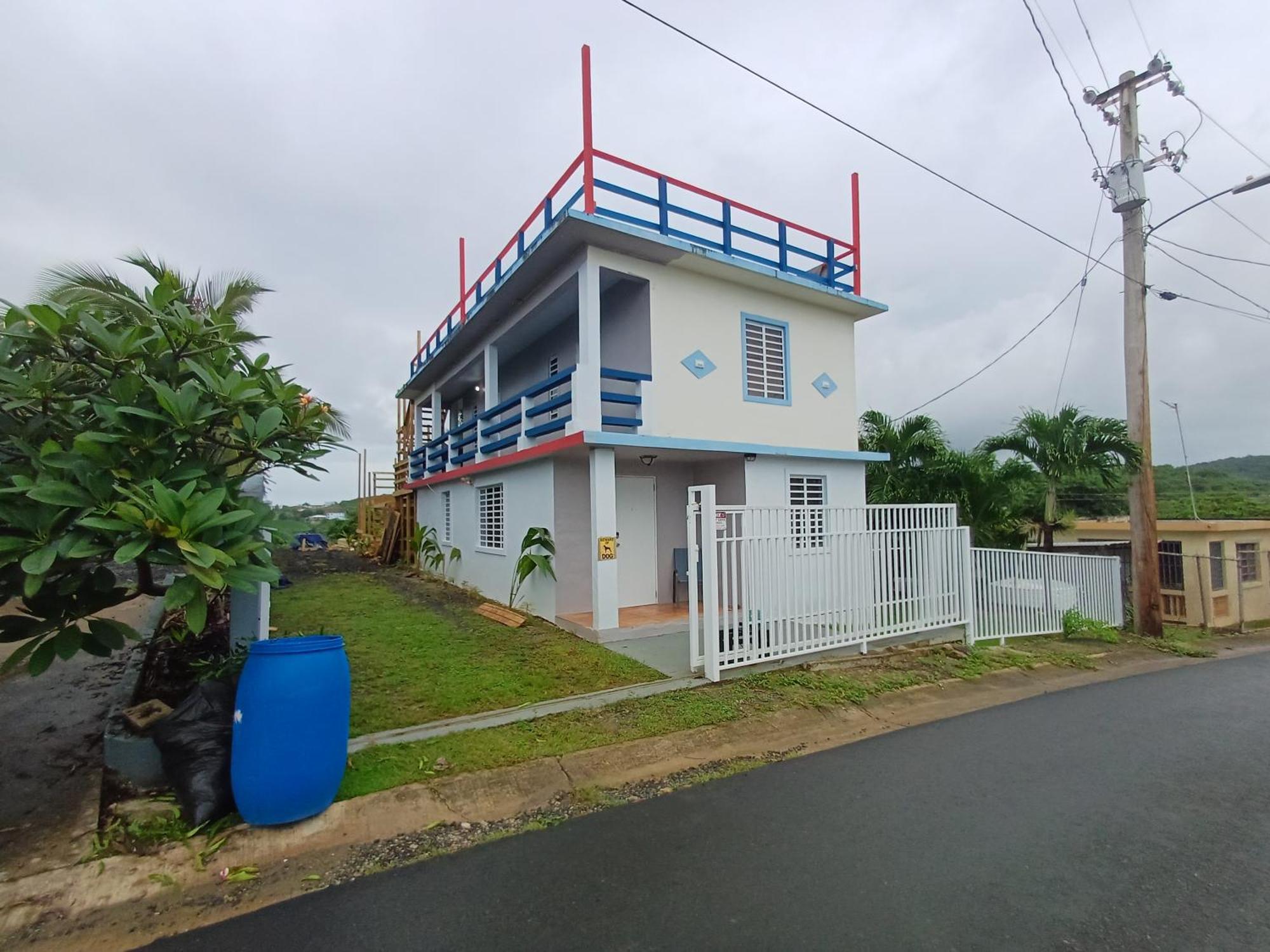 Rooster Run Glamping Camping Has Rooftop And Off The Ground Glamping Experience For 1 To 16 In A Single Tent And Views Of The Rain Forrest And To Culebra Across The Atlantic Ocean W Tents, Linens, Deluxe Air Beds, Warm Shower And More At A Great Pric Vieques Esterno foto