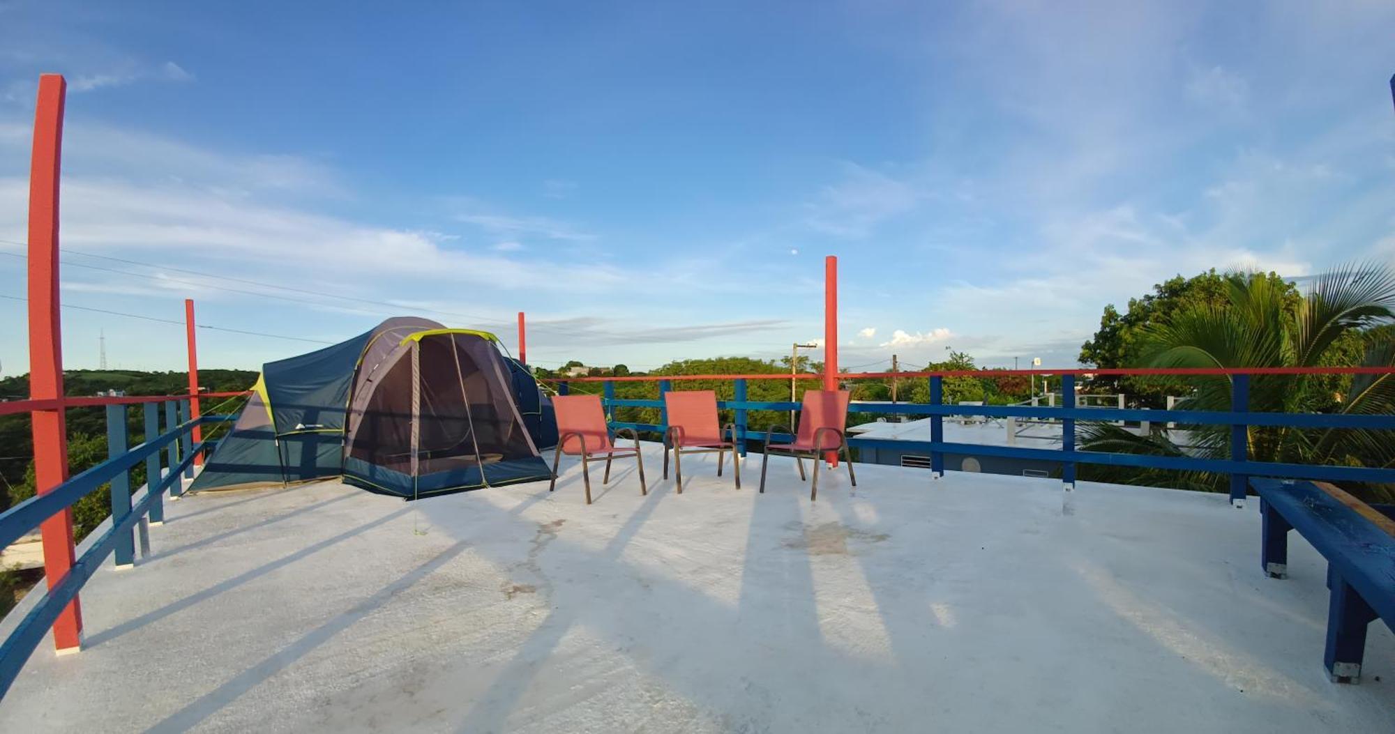Rooster Run Glamping Camping Has Rooftop And Off The Ground Glamping Experience For 1 To 16 In A Single Tent And Views Of The Rain Forrest And To Culebra Across The Atlantic Ocean W Tents, Linens, Deluxe Air Beds, Warm Shower And More At A Great Pric Vieques Esterno foto